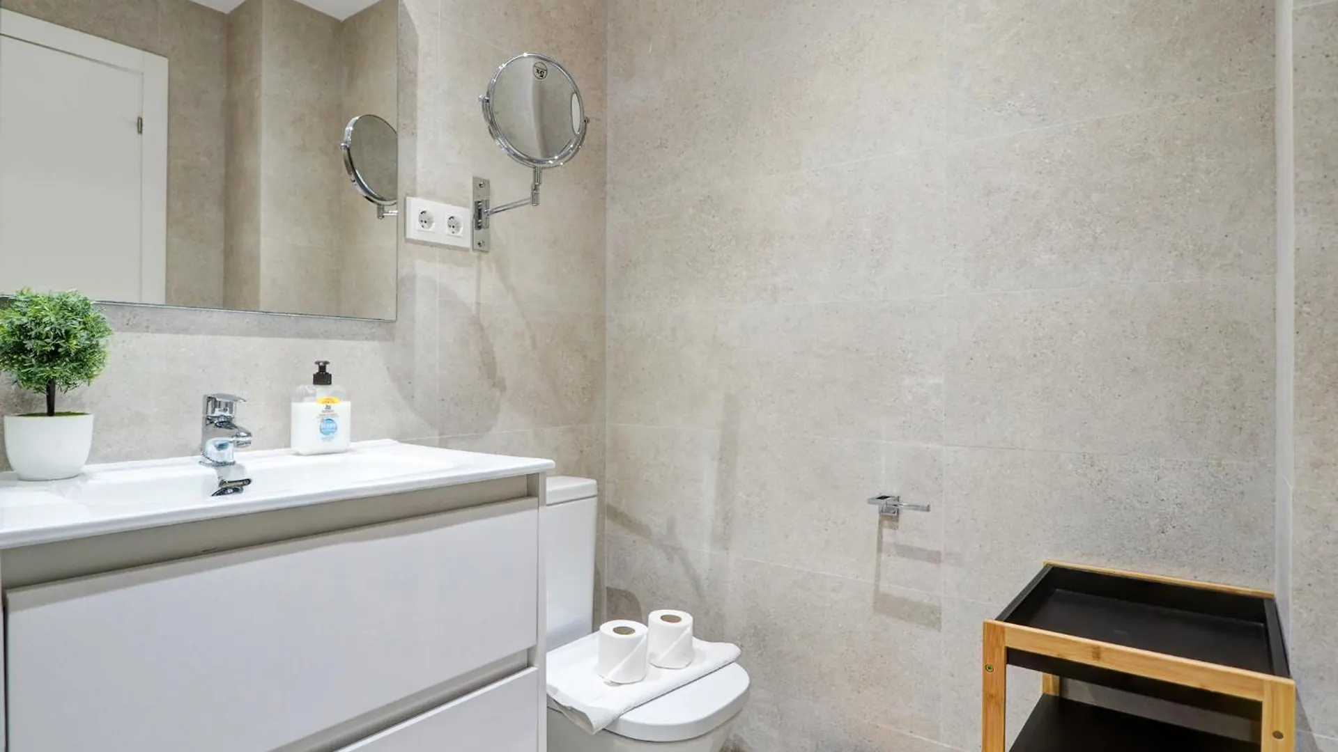 Beach Matucana Apartment By Hello Homes Sitges 0*,  İspanya