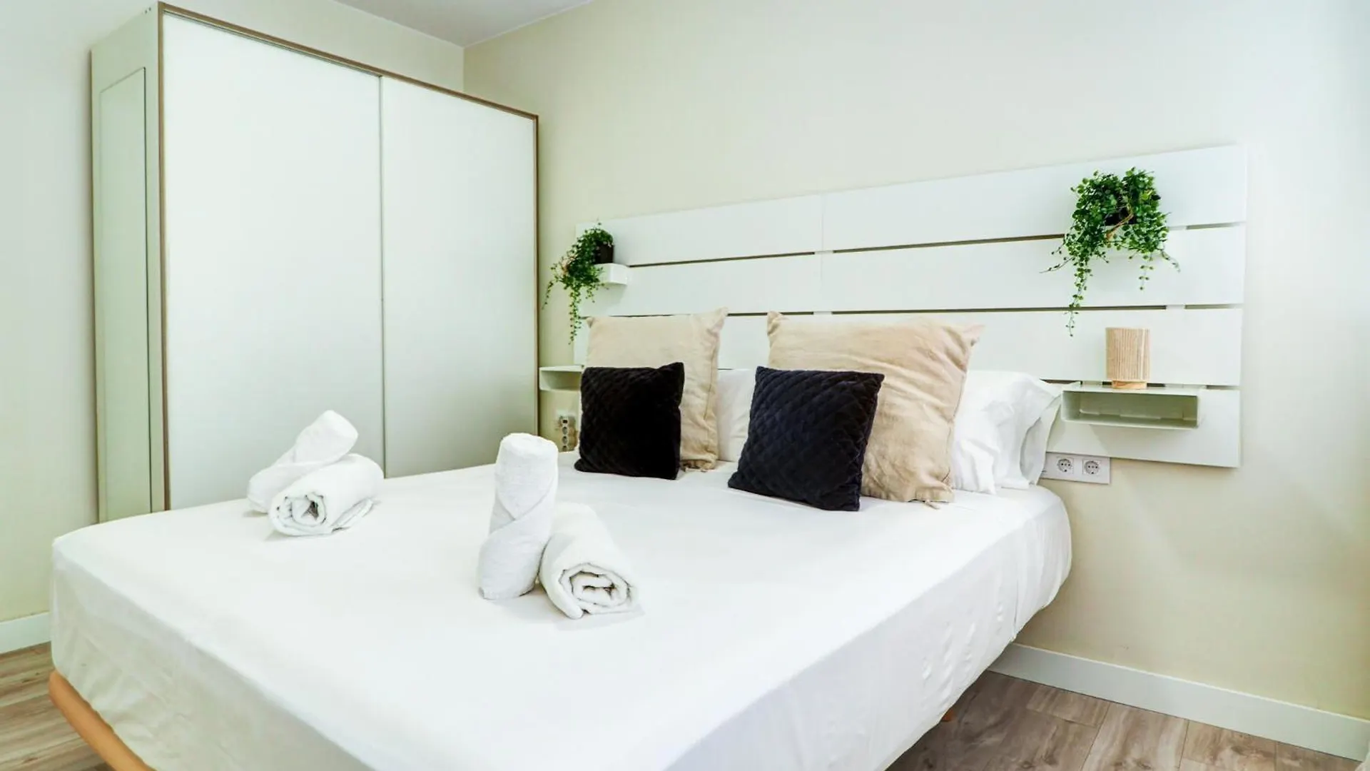 Beach Matucana Apartment By Hello Homes Sitges